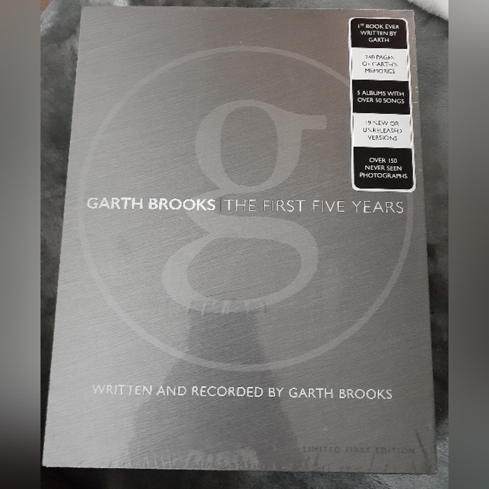 Garth Brooks The First Five Years. Part 1